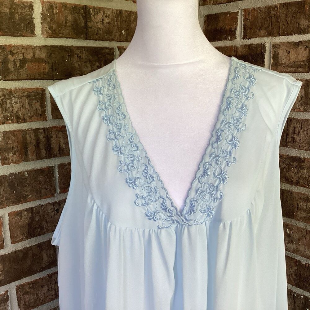 Vintage Danni Light Blue Sleeveless Nightgown 3X Embroidered Midi Length Nightie